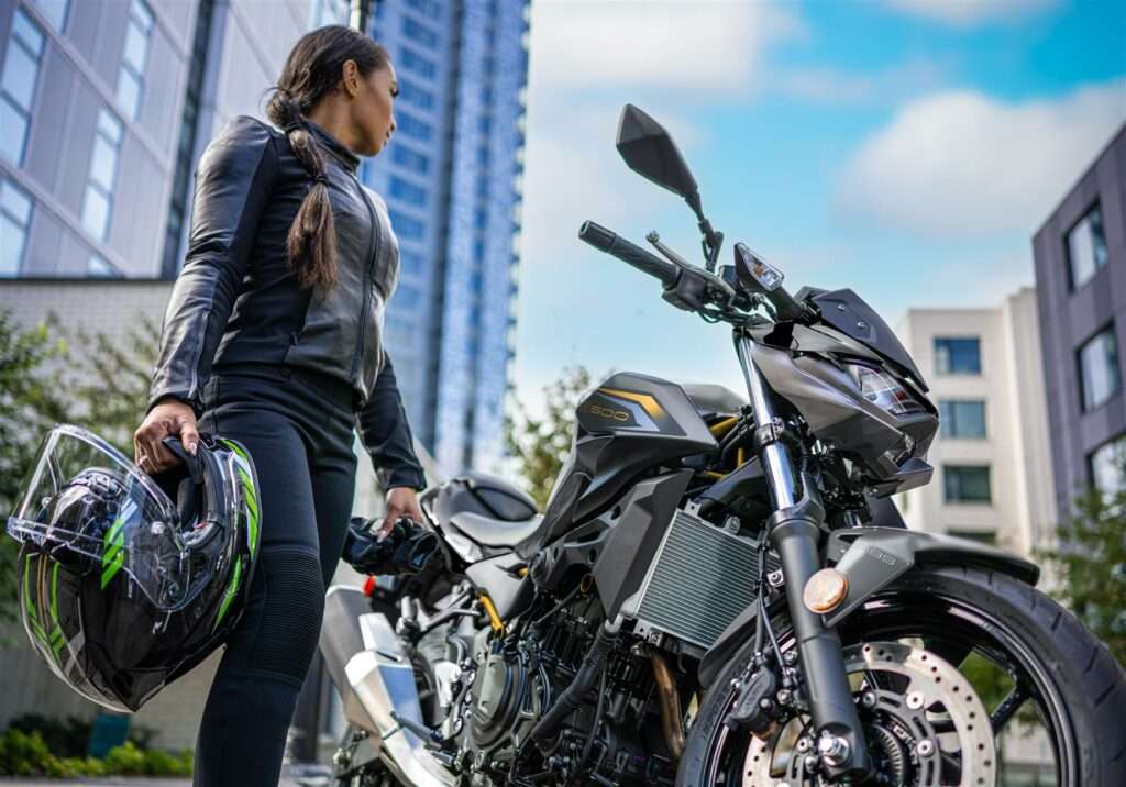 motocykl szarpie