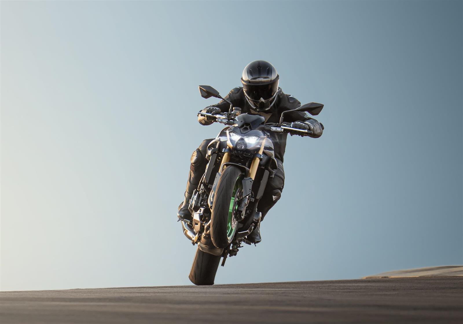 26ZR900T_40TGY2AFA2CG_A