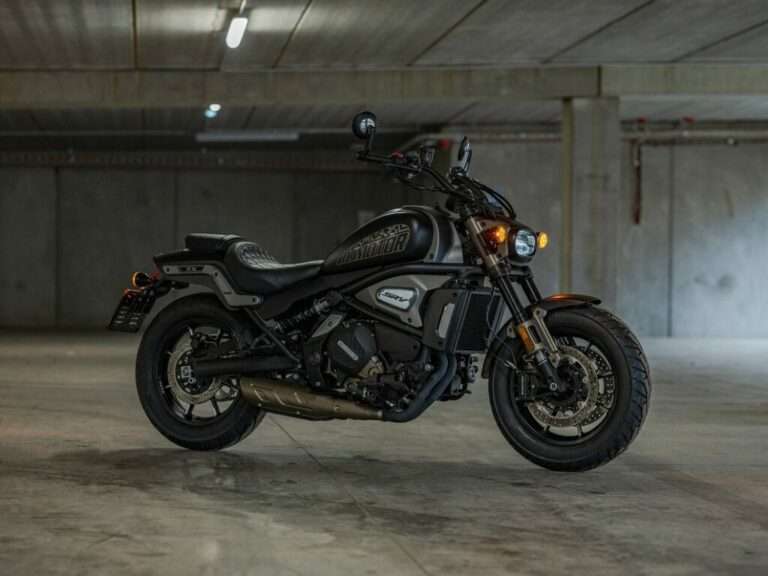 QJMotor SRV 700